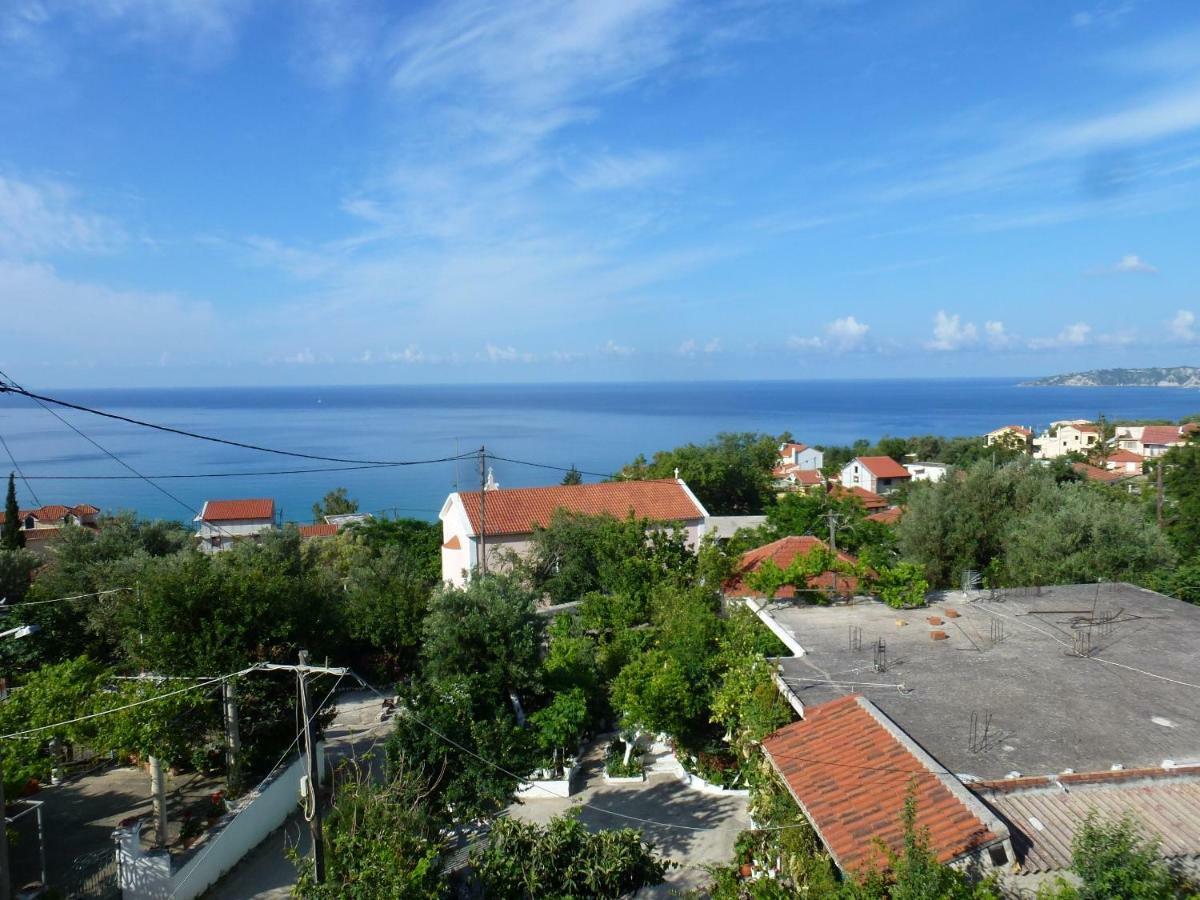 Marinos Studios At Lourdata Village Exteriör bild